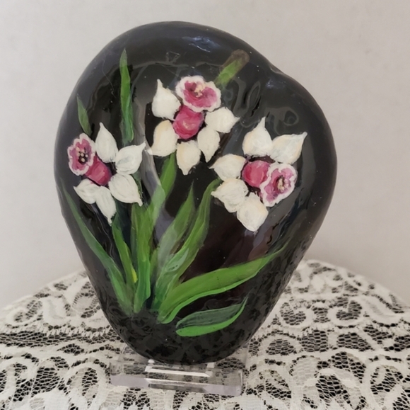 Artisan Other - Hand painted white Daffodils on black stone